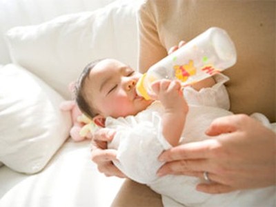 Trẻ ngày càng khát sữa mẹ