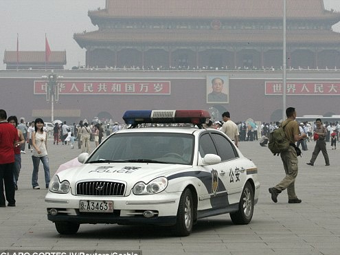 Cảnh sát Trung Quốc vừa ban hành hướng dẫn giúp phụ nữ phòng tránh quấy rối tình dục