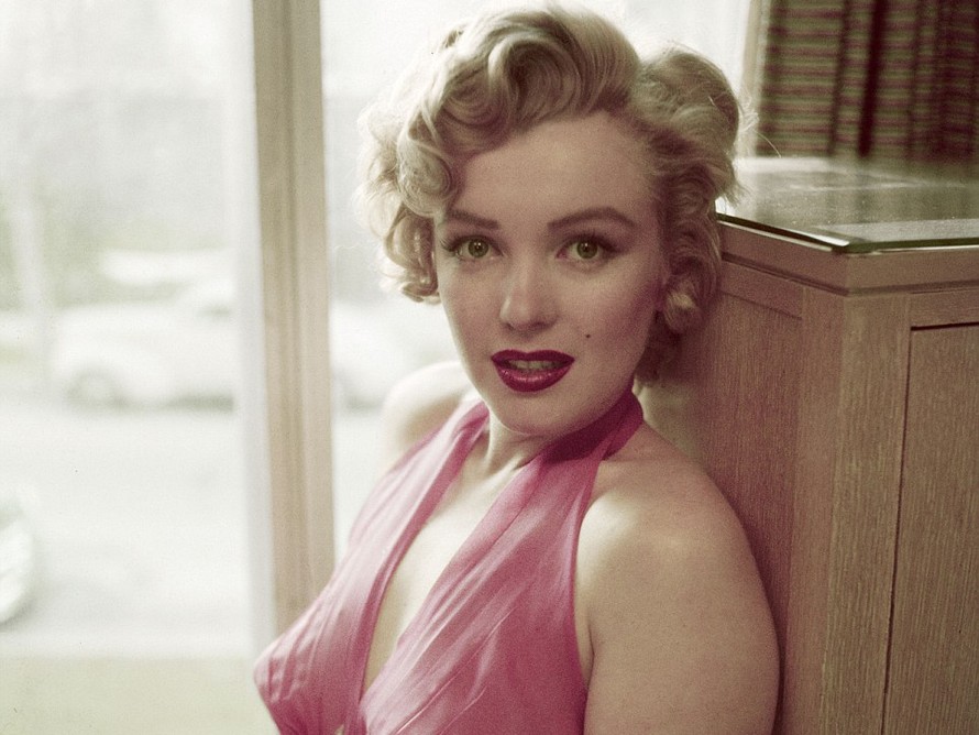Marilyn Monroe đẹp lộng lẫy trong ảnh mới công bố