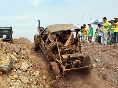 Kết thúc bất ngờ giải đua ô tô địa hình Halong 2012