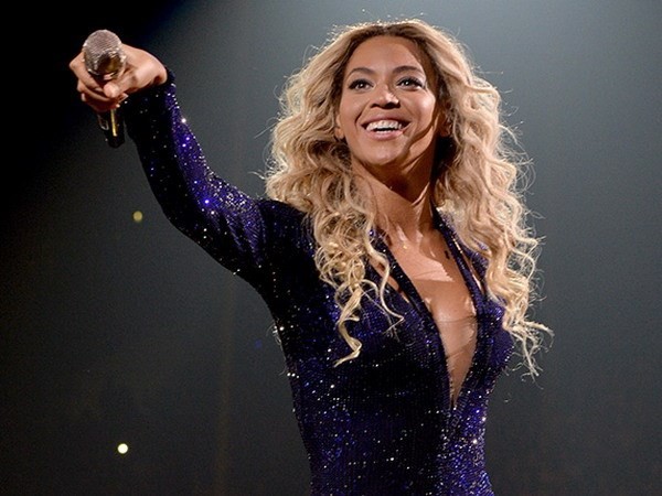 Nữ ca sỹ da màu Beyonce thống lĩnh Billboard 200