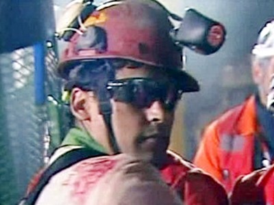 Ảnh giải cứu thợ mỏ Chile mắc kẹt dưới lòng đất
