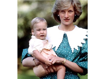 Hoàng tử William từ bé tới trước ngày kết hôn