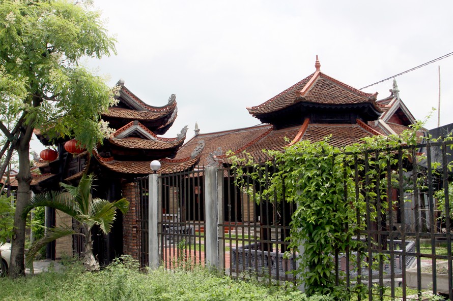 Một khu nhà cổ thuần Việt được anh Phạm Văn Nhân phục dựng thành công từ 3 tháng nay.