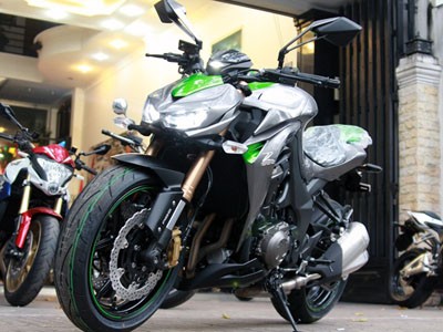 Cận cảnh Kawasaki Z1000 phiên bản 2014