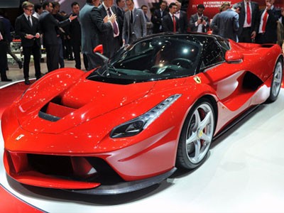 Ferrari sắp bán hết 499 chiếc LaFerrari