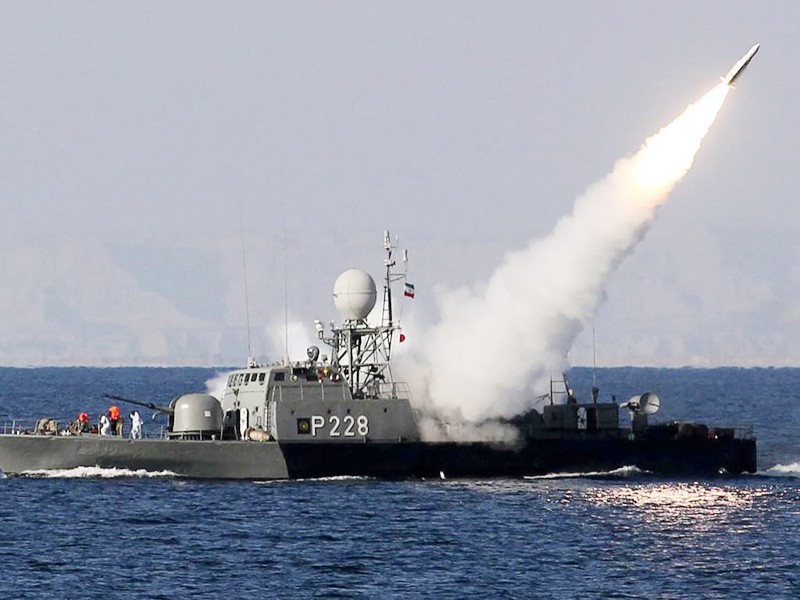 Tên lửa Mehrap của Iran bắn thử nghiệm tại biển Hozmus tháng 1 năm 2012