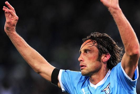 Lazio đối mặt án phạt bị trừ 6 điểm vì dàn xếp tỷ số