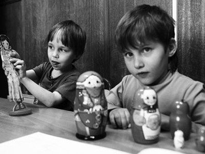 Do dân số ngày càng suy giảm nên trẻ em được đặc biệt quan tâm, ưu ái ở Nga