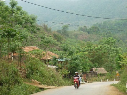 Bản 'không chồng' ngày ấy, bây giờ