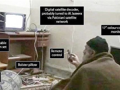 Osama bin Laden cập nhật tin tức trên tivi