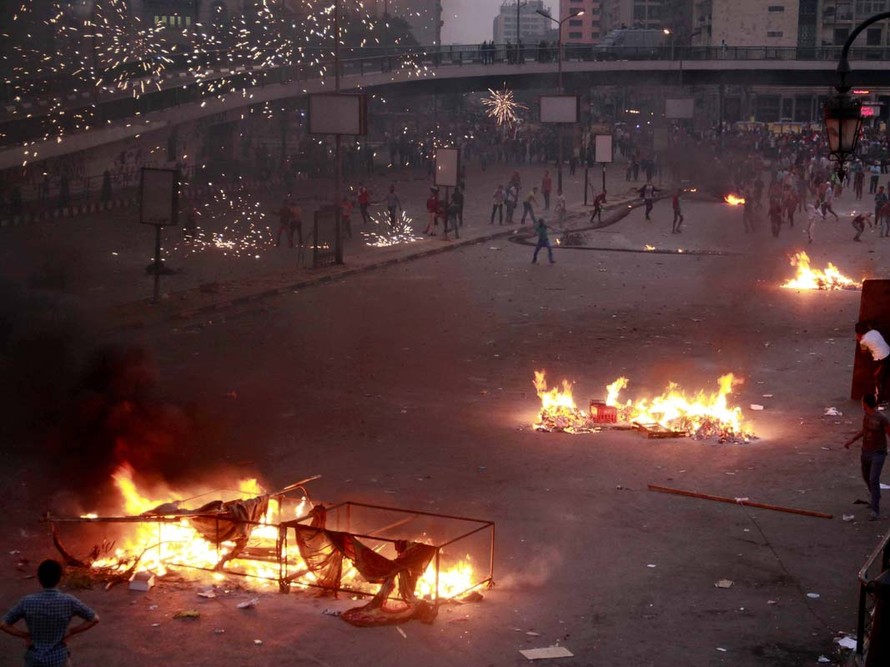 Các cuộc đụng độ giữa quân đội và người biểu tình ủng hộ Tổng thống bị lật đổ Mohamed Morsy khiến hàng trăm người thiệt mạng