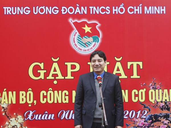 Anh Nguyễn Đắc Vinh phát biểu tại buổi lễ