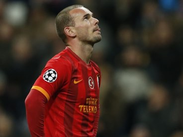 M.U 'hi sinh' Kagawa vì Sneijder