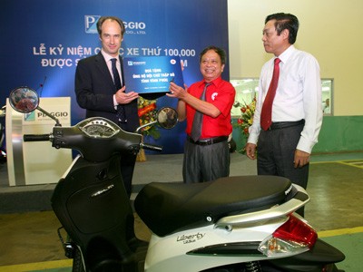 Piaggio Việt Nam và chiếc xe thứ 100.000 được xuất xưởng