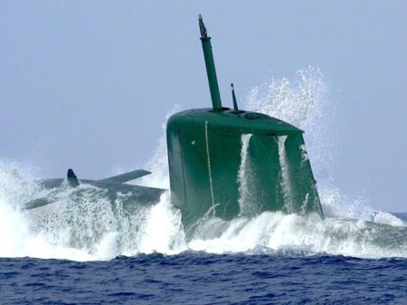 Hải quân Iran sắp nhận tàu ngầm 'tự chế'