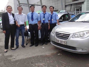 Ly kì vụ 'cướp' 32 xe taxi đang đón khách