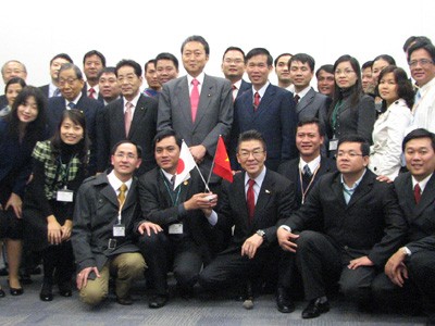 Đoàn chính trị gia trẻ Việt Nam làm việc tại Nhật Bản