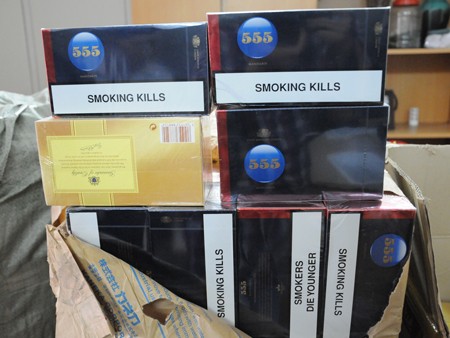 Thu giữ hơn 4.000 bao thuốc lá lậu giữa thủ đô