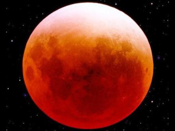 Hiện tượng mặt trăng đỏ dự kiến sẽ xuất hiện tối 14-12