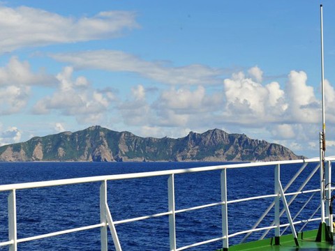 Tàu Trung Quốc cách Senkaku/Điếu Ngư hơn 1 hải lý