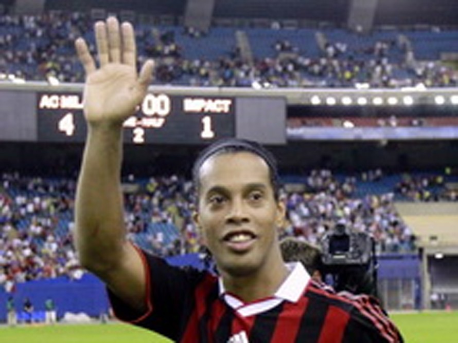 Ronaldinho - Ảnh Reuters