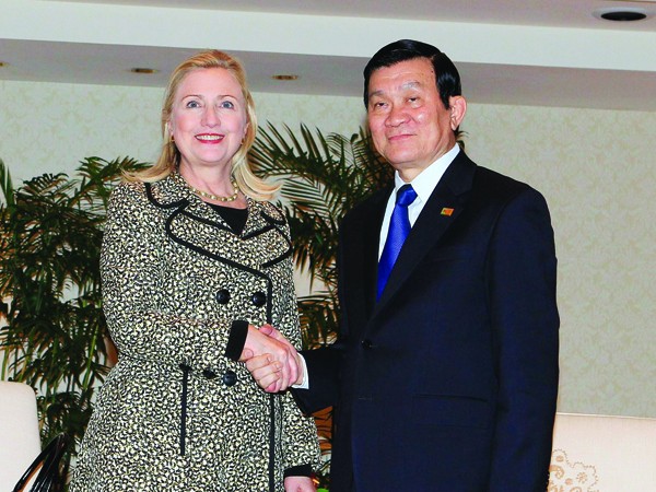 Chủ tịch nước Trương Tấn Sang tiếp Ngoại trưởng Mỹ Hillary Clinton Ảnh: TTXVN