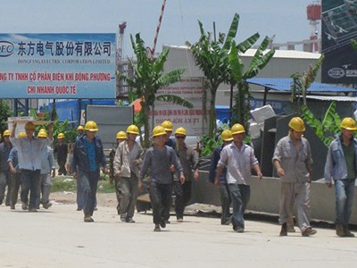 Lao động Trung Quốc làm việc tại Nhà máy Nhiệt điện Hải Phòng