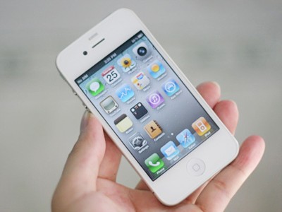 iPhone 4 trắng có thể 'ra lò' cuối tháng này