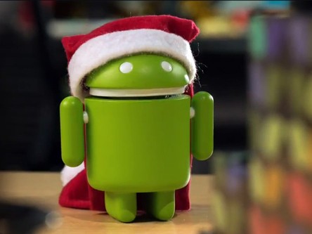 Video robot Android đón Giáng sinh gây xúc động