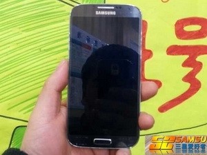 Galaxy S4 giá 99 USD
