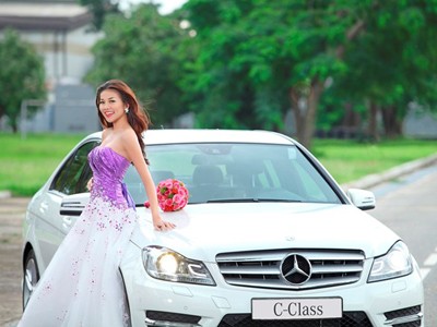 Thanh Hằng 'cưới' Mercedes C-Class