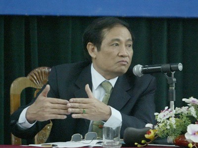 Chủ tịch VFF muốn XMXT Sài Gòn…nghĩ lại