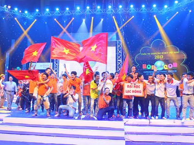 LH-SEE vô địch VCK Robocon Việt Nam 2013