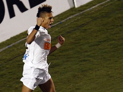 Neymar ghi bàn, Santos vô địch Copa Libertadores