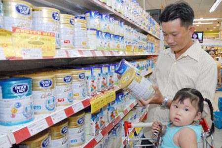 Các DN sữa vẫn "móc túi" NTD Việt Nam
