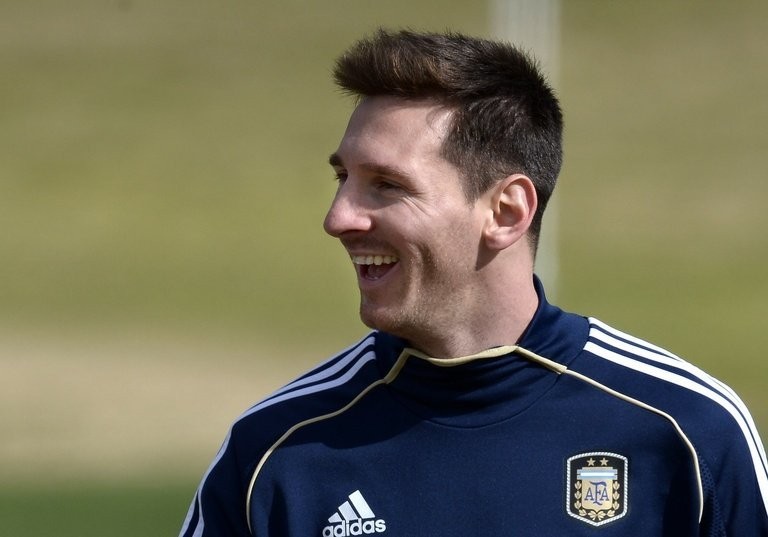Messi nộp lại 5 triệu euro tiền thuế