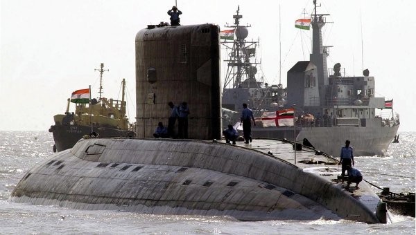 Nga bàn giao tàu ngầm Sindurakshak cho Ấn Độ