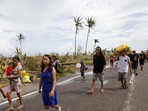 Những câu chuyện thương tâm vì bão Haiyan
