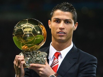 Đoạt Quả bóng Vàng, lương Ronaldo sẽ 'lên đỉnh'