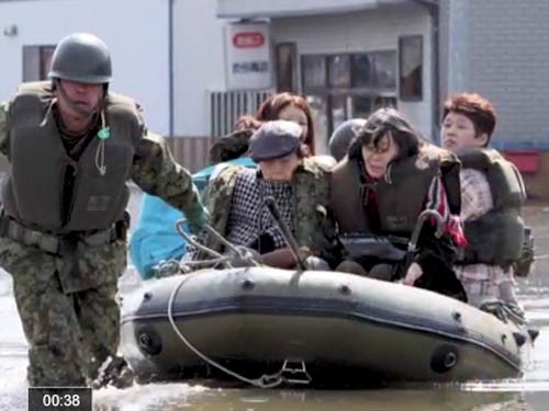 Khoảng 10.000 người Nhật vẫn mắc kẹt sau thảm hoạ
