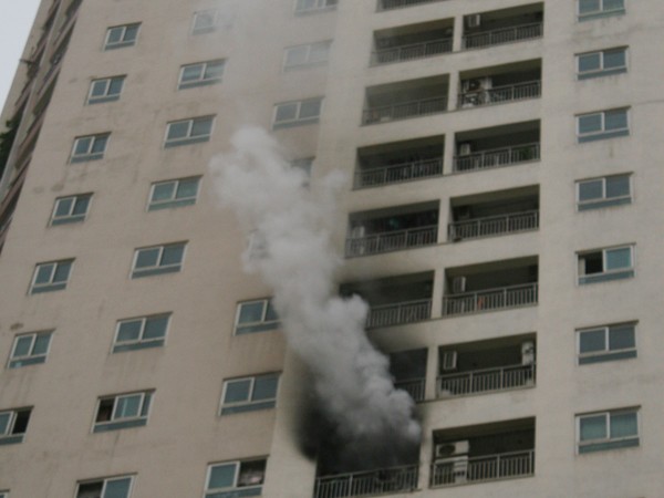 Thiếu thiết bị chữa cháy cho hàng trăm nhà cao tầng
