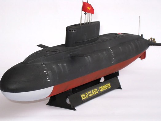 Báo chí Nga: Việt Nam nhận 2 tàu ngầm Kilo năm 2013