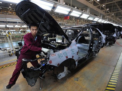 Doanh số bán xe tại Trung Quốc tăng mạnh