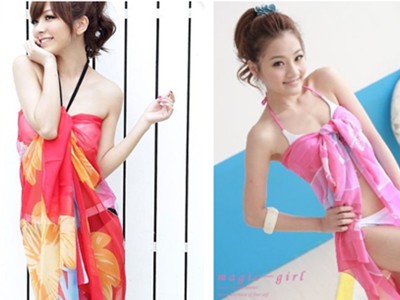 Biến hóa cùng khăn sarong đi biển