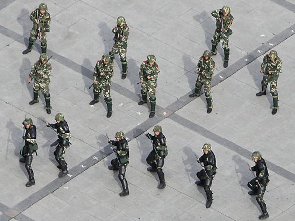 Trung Quốc huy động đội chống khủng bố Báo Tuyết