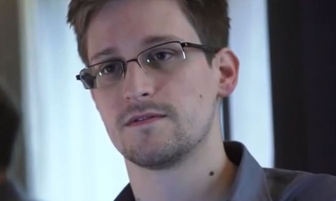 Vụ Snowden hé mở mảng tối quan hệ Mỹ - Nga