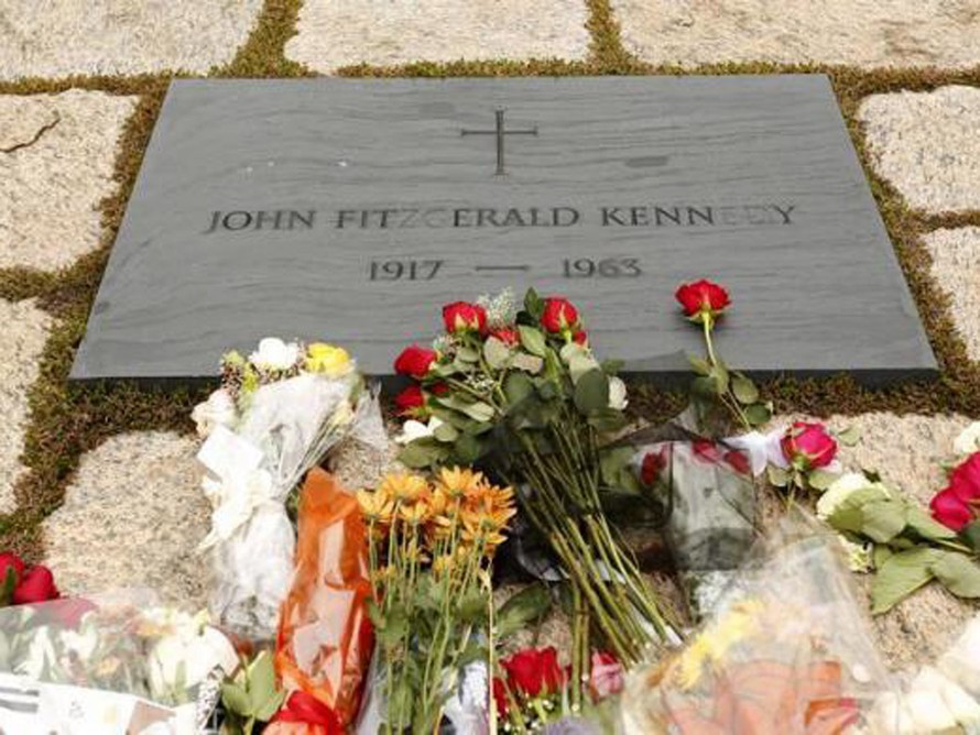 Người Mỹ bật khóc tại lễ tưởng niệm John F.Kennedy