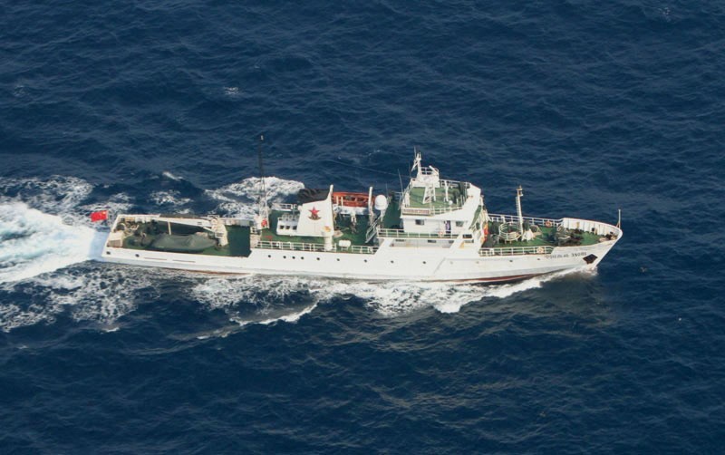Tàu ngư chính Trung Quốc lại ào ạt đổ ra Biển Đông
