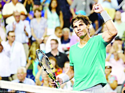 Nadal cho Federer 'hít khói'